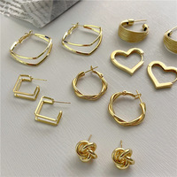 Nouvelle collection 2026 de boucles d'oreilles haut de gamme, tendance internet, plaquées or, modèles puces, créoles et pendantes, élégantes et uniques