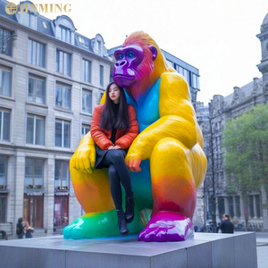 Maßgefertigte Große <span class=keywords><strong>Gorilla</strong></span>-Maskottchen-Skulpturen aus Fiberglas für die Dekoration von Außenplätzen und als Tier-Skulptur-Ornamente für die Landschaftsgestaltung - Product Image 2