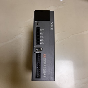 Controlador de Conducción XINJE DS5L Fabricado en China - Product Image 5