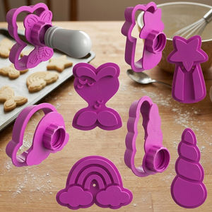 Juego de Cortadores y Sellos de Galletas Tropicales - Moldes de Fondant con Temática de Verano: Sandía, Piña y Helado, con Mango Intercambiable - Product Image 3