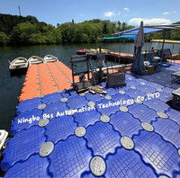 Plateforme flottante en plastique pour jet-ski, pont flottant aquatique, pour la construction de ponts flottants, les zones panoramiques et les parcs aquatiques