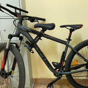 Siège de vélo VTT pour enfant monté à l'avant pour les enfants de 2, 3, 4 et 5 ans, selle de vélo de montagne pour bébé avec main courante - Product Image 3