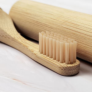 पर्यावरण के अनुकूल बम्बू ट्यूब टूथब्रश निजी लोगो यात्रा तह आस्तीन बांस टूथब्रश - Product Image 3