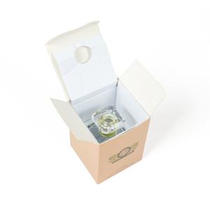 กล่องพับได้แบบกำหนดเองของ Crown Win พร้อมเคลือบ Spot UV  แบบด้านหรือแบบมัน  พร้อมตัวเลือกการเคลือบลามิเนต  และช่องใส่สำหรับน้ำหอม - Product Image 4