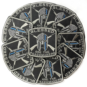 En gros, Patchs tactiques personnalisés en velcro, motif logo <span class=keywords><strong>bouclier</strong></span> et crâne, brodés, pour veste, avec transfert de broderie extérieur - Product Image 3