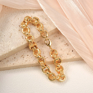 Bracelet personnalisé en cuivre anti-ternissement, ovale, creux, embossé, tendance, unisexe, à maillons fins. - Product Image 1