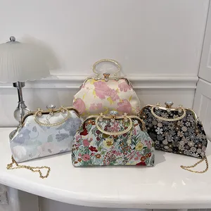 Nuove borse di moda 2023 Light Lady Pretty Flower Bags Lady Design borse per le femmine