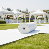 Roter Einweg-Polyester-Teppich für Gebetsveranstaltungen und Outdoor-Feiern, Fleckresistent, Rutschfest, Wendbar, Niedrigflorig, Anpassbar