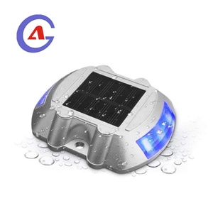 Borne de signalisation routière LED solaire avec réflecteur œil-de-chat, disponible en plusieurs couleurs pour trottoirs, parkings et autres zones - Product Image 1
