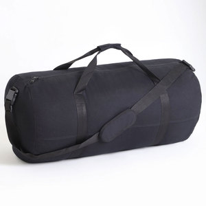 Sacs de sport légers de haute qualité - Sacs de voyage unisexes en polyester respirant et écologique de couleur unie pour le fitness en plein air - Product Image 1