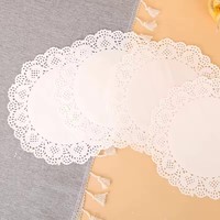 Napperons ronds en papier dentelle blanc jetables, résistants à l'huile, décoratifs et de qualité supérieure, pour la décoration de table de mariage ou de fête