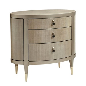 Comodino Moderno di Lusso in Rovere con Spazio Contenitivo, Realizzato a Mano in Legno Massello, Tavolino Intelligente per Camera da Letto, per Casa e Hotel: Il Sogno che Diventa Reale - Product Image 4