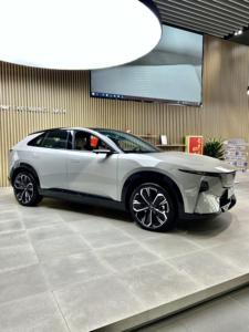 Mazda Ez60 2025 Mới Mazda <span class=keywords><strong>EZ</strong></span>-60 <span class=keywords><strong>EZ</strong></span> 60 Điện SUV 600Km cltc Phạm Vi 100-Inch 3D Hud Với Nhanh Chóng Sạc Cho Gia Đình Và Kinh Doanh - Product Image 2