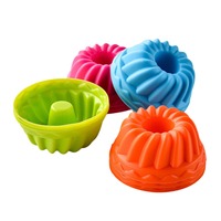Lot de 12 mini moules à gâteau en silicone, moules à muffins et coupes à pudding en forme de citrouille, ustensiles de cuisson antiadhésifs pour la vente en gros d'outils de pâtisserie