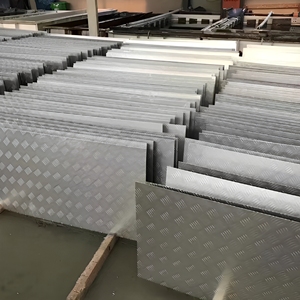 Panneaux de mur-rideau en aluminium modernes anodisés anti-corrosion pour l'extérieur des bâtiments, design contemporain - Product Image 1