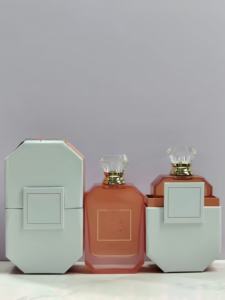 น้ำหอม Eau De Toilette 100 มล. กลิ่นหอมสดชื่น ติดทนนาน สำหรับผู้หญิง เหมาะสำหรับนักเรียน งานปาร์ตี้ ของขวัญ ขายตรงจากโรงงาน <span class=keywords><strong>Kayali</strong></span> - Product Image 3