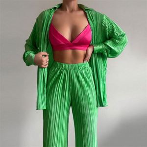 Dropshipping Offre Spéciale Femmes plissées 2 pièces Coord Outfits Plisse Flare Sleeve Lace-up V-neck Crop Tops Green Wide Leg Pants Set - Product Image 1