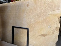 Revêtement mural en grès jaune naturel