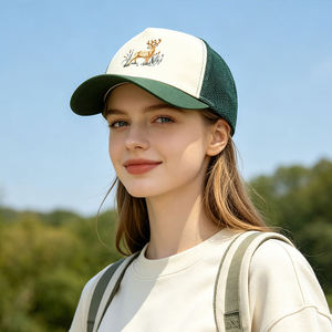 Gorra Trucker Bordada Bicolor con Diseño de Ciervo, Estilo Vintage, Crema y Verde Oscuro, Malla Trasera, Gorra de Béisbol para Exteriores, Venta al por Mayor - Product Image 1
