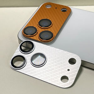 Nouveau protecteur d'objectif d'appareil photo en verre haute teneur en aluminium 2.5D à motif fibre de carbone, anti-rayures, dureté 6H, pour téléphone portable 17 (modèle 2026) - Product Image 1