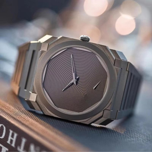 Reloj CILOA gris en espiral para hombre, personalizable, moderno, estilo masculino, regalo de lujo ligero, reloj de cuarzo - Product Image 1