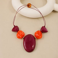 Collier Statement Audacieux en Résine pour Femme, Collier Pendentif Perlé Rouge Orange Surdimensionné, Colliers Bib Chunky, Bijoux en Gros