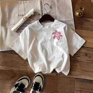 Camiseta holgada informal europea y americana <span class=keywords><strong>SHEIN</strong></span> para <span class=keywords><strong>mujer</strong></span>, con cuello redondo, estampado de estrellas de mar y flores, de <span class=keywords><strong>manga</strong></span> corta. - Product Image 2