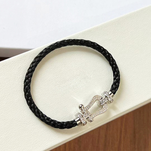 Bracelet en corde de nylon noir de luxe avec boucle fer à cheval en zircon, bracelet Freds unisexe, bijoux tendance - Product Image 4