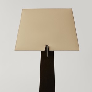 Lámpara de pie de madera estilo vintage T912 LED con color cambiante 220V y control de interruptor para villa o sala de exposiciones - Product Image 3