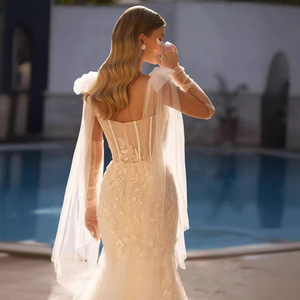 Off-the-Shoulder Ball Gown Wedding Dress Sweetheart Neckline Ivory White Princess Waistline Detachable Lace Train Vintage Style - Product Image 4