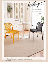 Fauteuil d'extérieur empilable en plastique avec accoudoirs, assise à lattes confortable, dossier résistant aux intempéries pour patio, jardin, hôtel, restaurant