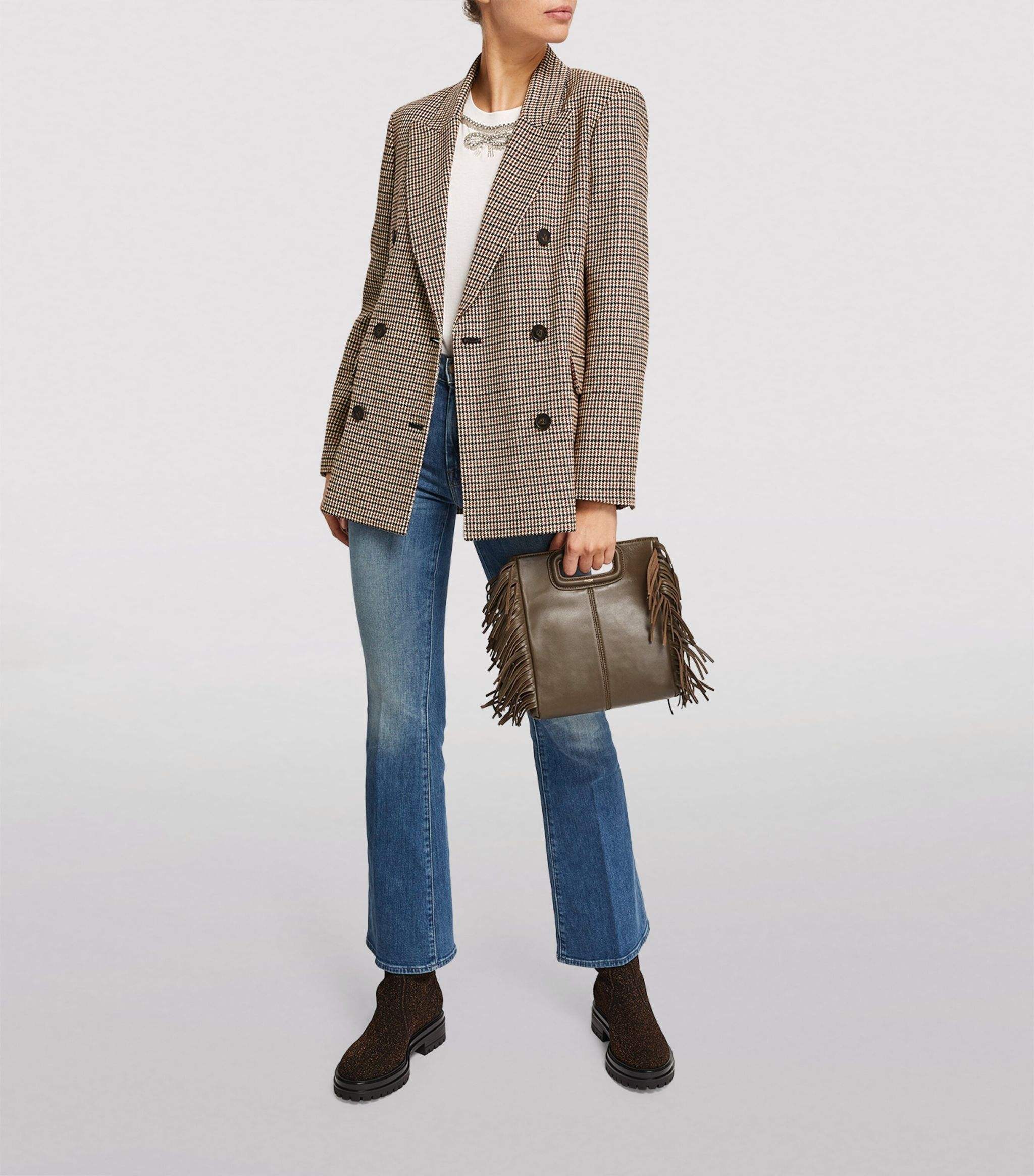 สีน้ำตาล