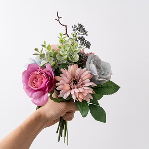 Bouquet de fleurs artificielles CallaFloral, rose rouge, tissu tissé à la main, décoration de mariage et de maison - Product Image 2