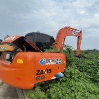Mini-excavatrice hydraulique sur chenilles Hitachi d'occasion de 6 tonnes avec moteur et pompe Nissan - Compacte à vendre