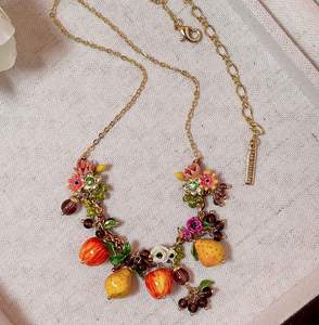 Nuevo esmalte hecho a mano huerto de verano amarillo albaricoque rojo ciruela higo manzana fruta flor collar - Product Image 3