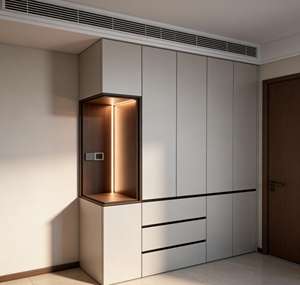 Armoire de chambre à coucher BALOM sur mesure, gain de place, design élégant en panneaux blancs avec niche intégrée et accents en bois d'Afrique - Product Image 5