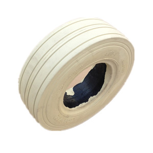 Neumático sólido Skyjack 400x8 108876 para reemplazo de elevador de tijera - Product Image 1