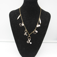 Collier Stéthoscope Médical Plaqué Or Tendance – Bijou Charmant pour Infirmières et Médecins – Accessoires/Cadeaux
