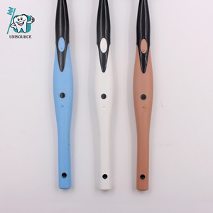 Brosse à dents manuelle avec poignée antidérapante, petite tête, poils souples, conception ergonomique pour adultes, MC7282 - Product Image 1