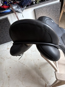 Selle d'obstacle anglaise en cuir noir avec arceau en bois, taille complète pour l'équitation - Product Image 2