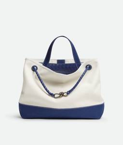 Bolso de Mano Bottega BV Andiamo en Lona Bicolor con Detalle de Nudo Característico y Correa Cruzada Deslizante de Cuero Veneta - Product Image 1