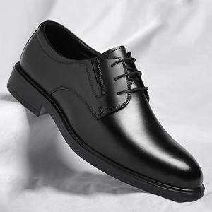 Zapatos formales de cuero para hombre, estilo coreano, versátiles, de charol, cómodos, con suela blanda, para bodas. - Product Image 3