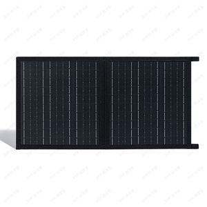 Chargeur solaire pliable noir de forme rectangulaire, design écologique pour une utilisation en extérieur et en voyage - Product Image 6