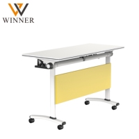 Table de conférence pliante moderne légère en gros avec plateau en bois durable et support à roulettes pour salles de formation professionnelles et écoles