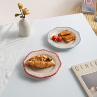 Assiette en céramique française en relief dentelle perlée assiette de petit déjeuner plate irrégulière maison assiette à dîner de niveau élevé