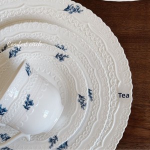 Vaisselle en <span class=keywords><strong>porcelaine</strong></span> à motif végétal en dentelle embossée <span class=keywords><strong>bleu</strong></span> <span class=keywords><strong>et</strong></span> <span class=keywords><strong>blanc</strong></span> de style vintage français, tasse à café florale, soucoupe, assiettes à dessert <span class=keywords><strong>et</strong></span> assiettes à dîner - Product Image 2