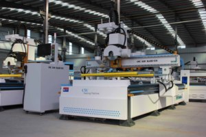 5-Achsen-Holzfräser <span class=keywords><strong>CNC</strong></span>-Holz bearbeitungs maschine für Möbel maschinen Holz bearbeitung Möbel herstellung M-shine - Product Image 3