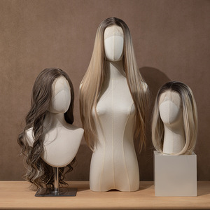Tête de mannequin en tissu plastique avec support métallique et torse réaliste pour l'affichage de perruques, chapeaux, écharpes et colliers - Product Image 3