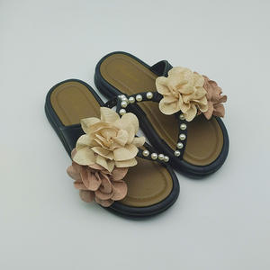 Pantuflas de gamuza suave de alta gama, aptas para uso en interiores y exteriores, pantuflas de invierno para mujer, cómodas y afelpadas, con función antideslizante. - Product Image 2