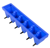 Nouveau distributeur de lait en plastique à 6 tétines avec crochets galvanisés à chaud pour portail et enclos à veaux en plastique pour élevages, garantie 1 an